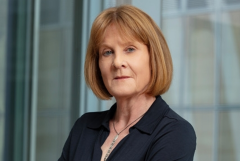 Dr. Sabine Ehrt